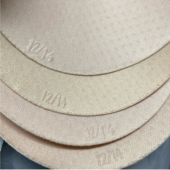 ❤️ Six Lululemon Bra Insert Pads Size 12/14 NWOT - Picture 2 of 3
